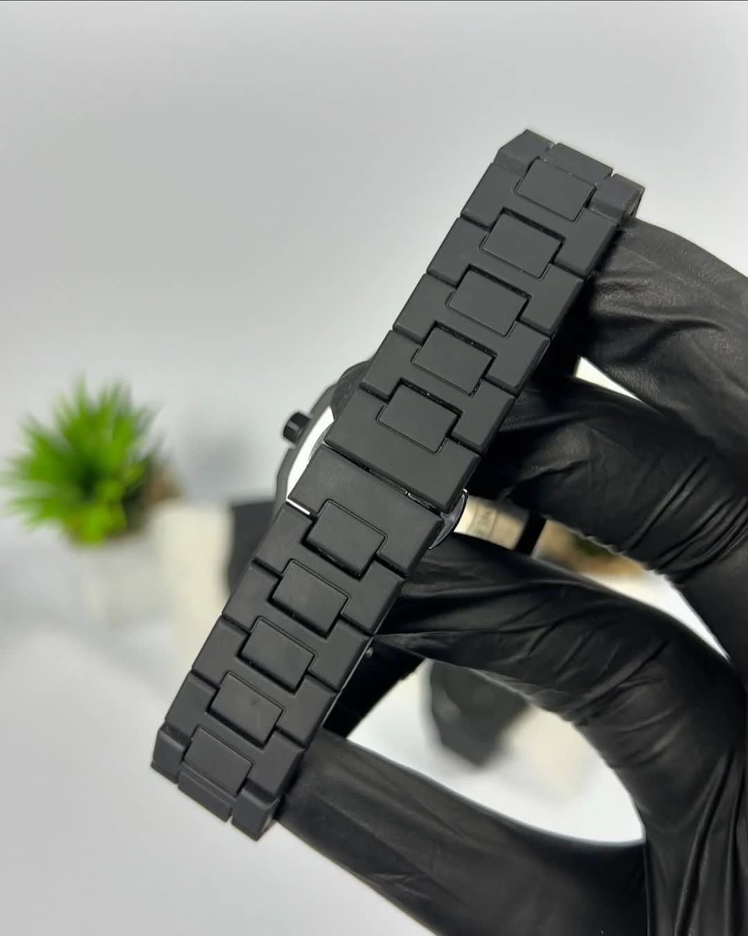BLACK AURA WATCH