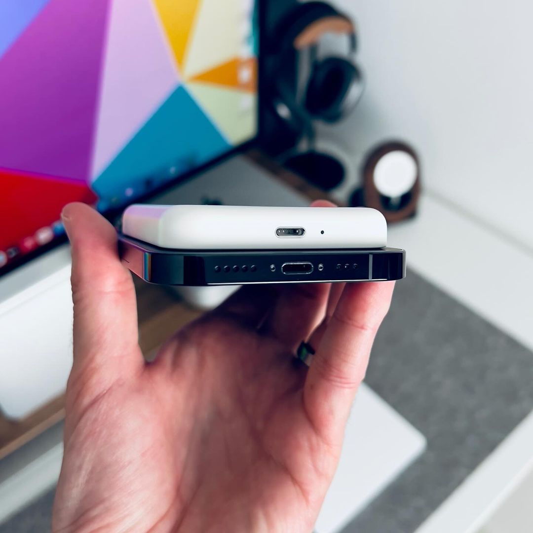 Wireless Power Bank For Iphone 20W Fast Charging